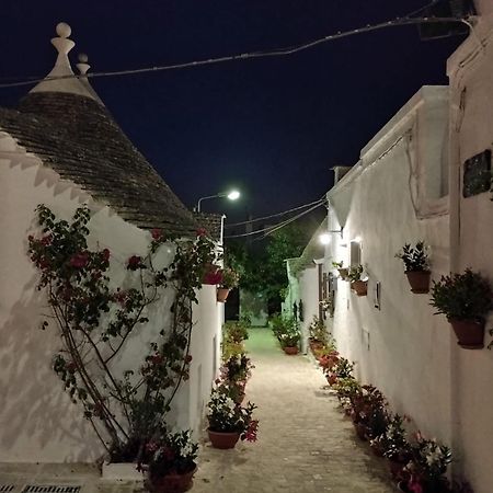Trullo "Vicolo Fiorito" Villa Alberobello Luaran gambar